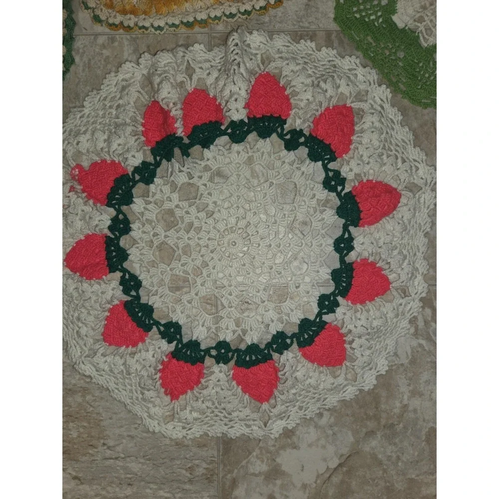 Vintage‎ Lot Of Crocheted Doilies